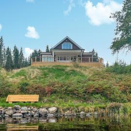 Gorgeous Home In Malmbäck, מלון בMalmbäck