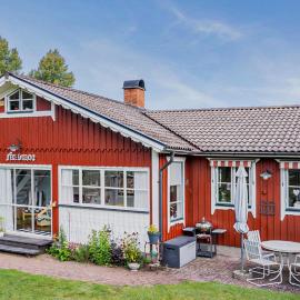 Lovely Home In Ljungby, hotel u gradu Jungbi