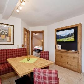Ferienwohnung MOOS 2 mit Wellnessnutzung，艾因靈的飯店