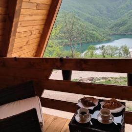 Cottage MIRNI RAJ, hotel u gradu Jajce