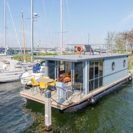 Lovely Ship In Wolphaartsdijk, hotel a Wolphaartsdijk
