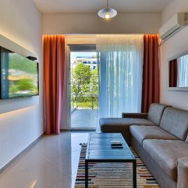 SS Studio Oaza mira, hotel in Šušanj