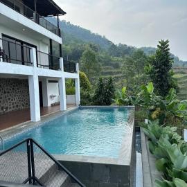 Villa lofous โรงแรมในPasirpogor
