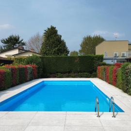 Maison Belvedere free wifi By Bookinggardalake, hotell i Manerba del Garda