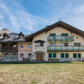 Apartment Ardoney-1 by Interhome, hotel in Campitello