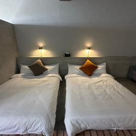 癮巷旅宿PescaHood Inn雙層老宅, hotel in Magong