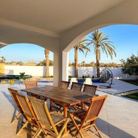Villa Les Étoiles, Djerba, hotel i El Guecheïne