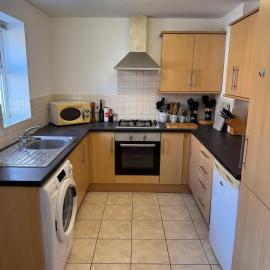Modern Cosy, Sleeps 5, Ground floor, Parking, Central MD, hotel in Market Drayton