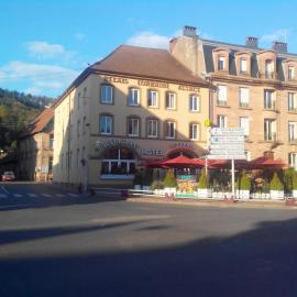 Relais Lorraine Alsace Pere & Fils, hótel í Raon-lʼÉtape