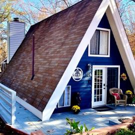 Romantic Cabin Getaway minutes from Chimney Rock, hotel in Lake Lure