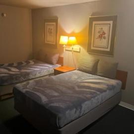 King Bed Hotel Studio 101, hotel em Livingston