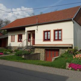 Penzion Na Třeťasu s vinným sklepem, hotel in Starovice