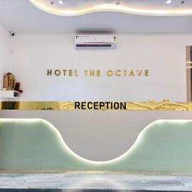 Hotel The Octave, ξενοδοχείο στο Σουράτ