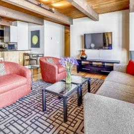 Modern Condo, 1 Block to Gondola - Ideal Vacation Location, хотел в Аспен