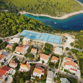 Apartments with parking space Zavalatica, Korcula - 14204, hotel in Zavalatica