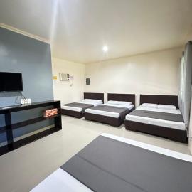Veance Travellers Inn-Pabuas extension, hotel in Mambajao