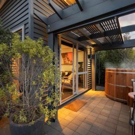 Queenstown Hot Tub Apartment, hotel in Frankton