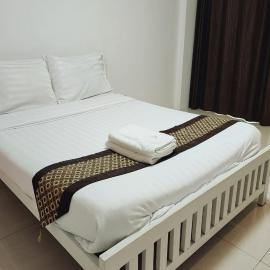 Zenith Life Hotel, hotel in Ban Bang Khen (1)