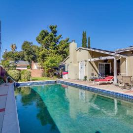 Just The Two Of Us -Romantic Pool View And Private Entry Sleeps 2 Near CSUN CSUN