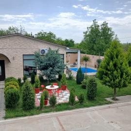 Green Land, hotel en Tiflis