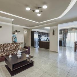 SunBeam Evia Apartment, hotell i Amarynthos
