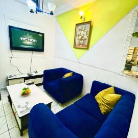 Studio B2 Fustel City Bonamoussadi Santa Lucia,Wifi, Chaines TV, gardien