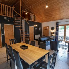 chalet de charme le contemporain, hotel in Ney
