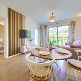 Apartments Ena & Leona, khách sạn ở Baška
