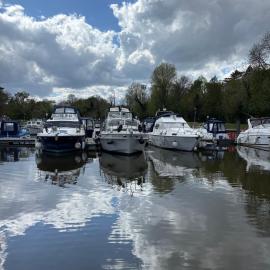 Floating tranquility, хотел в Dorney