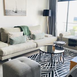 2Bedroom Luxury Family Living Space in Midrand, hotel u gradu Midrand
