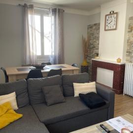 Le gîte de Myrlène-30min Parc Fédéral-12min CNPE CAUTION OBLIGATOIRE SWIKLY, hotel di Sully-sur-Loire
