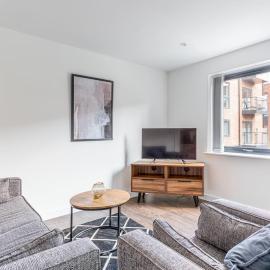 Bright and Spacious 2 Bedroom Apartment in York