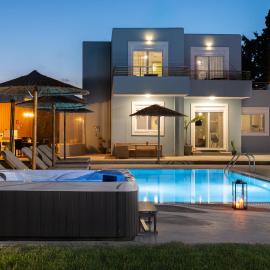 Ethria Pool Villa with heated jacuzzi, hotel din Afantou