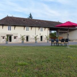 Gîtes Domaine de la Rochère, hôtel à Domsure