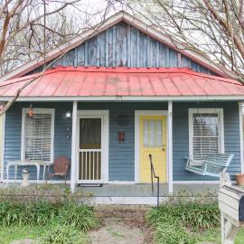 Shanty Bellum Too - 2b1b, Washer & Dryer, Full Kitchen, hotel din Natchez