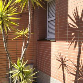 Apartment with separate entrance and private parking