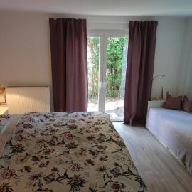 City Nest - Große gemütliche Ferienwohnung mit Terrasse, zentral gelegen, für Paare, Familien und Hunde!