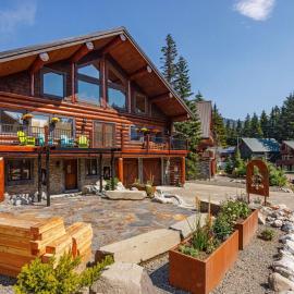 Luxury Family Cabin at Summit West, hotel in Snoqualmie Pass