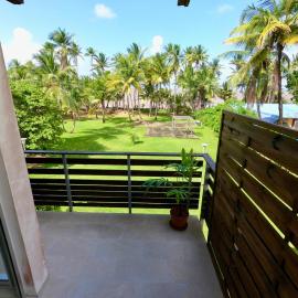 Appartement F3 accès plage Montjoly Roches Compas, hotel i Montjoly