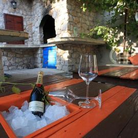 Apartments by the sea Zablace, Sibenik - 24318, hotel v Zablaće