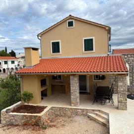 Villa Lali - Modern Villa near the sea in Lukoran, Hotel in Lukoran