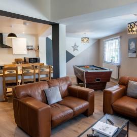 Cotswolds-Stroud-Large 9 Bed Home-Sleeps 20-Work or Leisure, hotel a Ebley