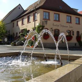 Schwarzer Adler - Ferienwohnung Storchennest, hotel u gradu 'Ipsheim'