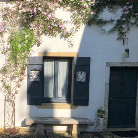 Maison avec cour L'atelier, hotel in Couchey