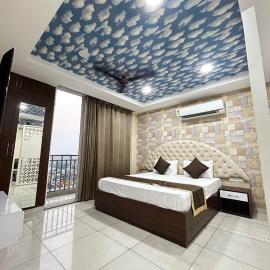 Royal Holiday Homes, hotel in Zirakpur