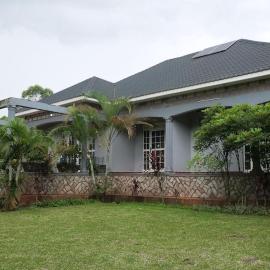 Berea - Cozy countryside haven, hotel i Nakisunga