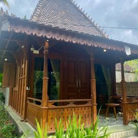 Tebeduwe Joglo Villa, hotel a Mambat