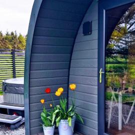 Odli Glamping - Deri, хотел в Уелшпул