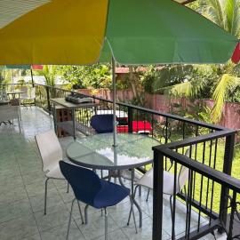 Playa Negra Zen Bistro, Hotel in Puerto Limón