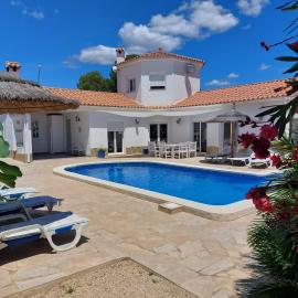 Villa voor 8 personen met zwembad, hotel sa Calafat